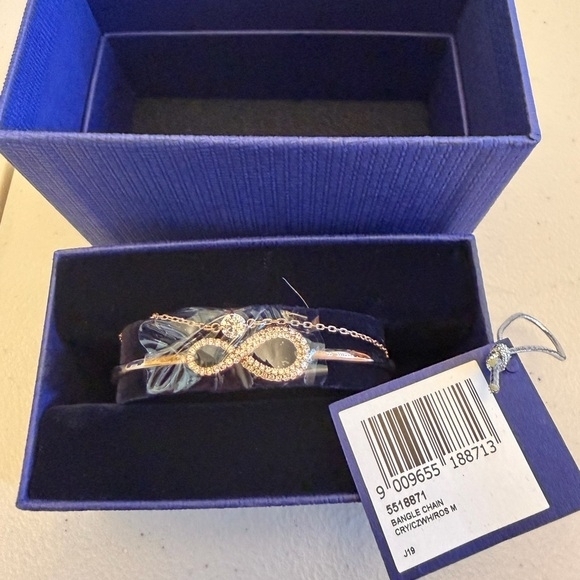 Swarovski Hyperbola bangle Infinity Elegant Rose Gold Infinity Bracelet - Picture 7 of 7